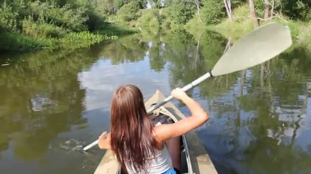Kayak, river, girl rowing — Stock Video