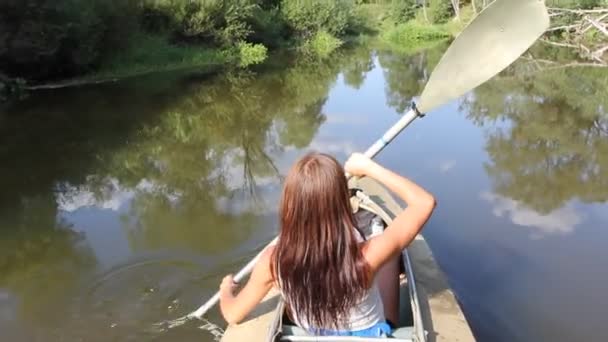 Kayak, river, girl rowing — Stock Video