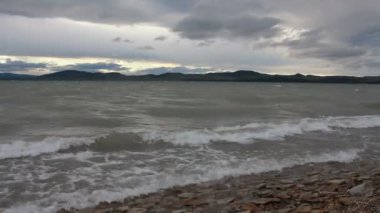 Fırtına yaklaşıyor.