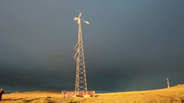 Ветряная турбина — стоковое видео