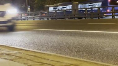 Geceleyin otoban. Moskova, Ryazan Caddesi. Ekim 2021