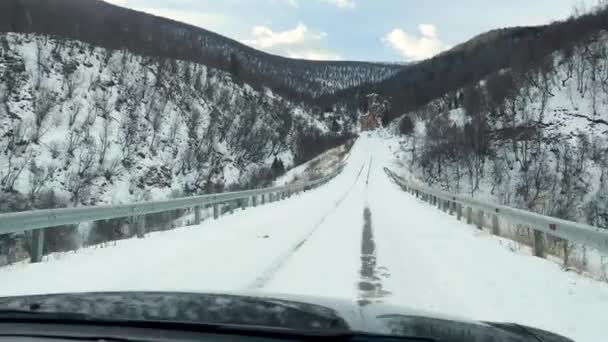 Recorrido Coche Por Carretera Montaña Invierno Karachay Cherkessia Rusia Región — Vídeo de stock