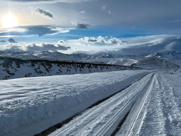 Winter Mountain Landscape Road Elbrus Region Caucasus Russia — ストック写真