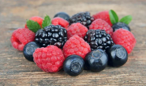 Mischung aus frischen Beeren — Stockfoto