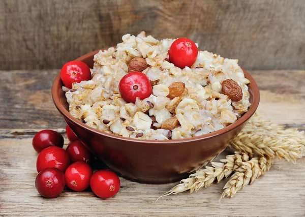 Gachas con frutas de arándanos . — Foto de Stock