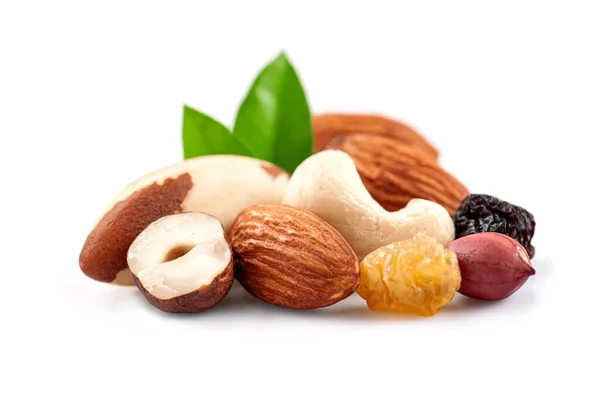 Kombinace Ořechů Bílém Pozadí Detailní Záběr Mandle Rozinky Filbert Arašídy — Stock fotografie