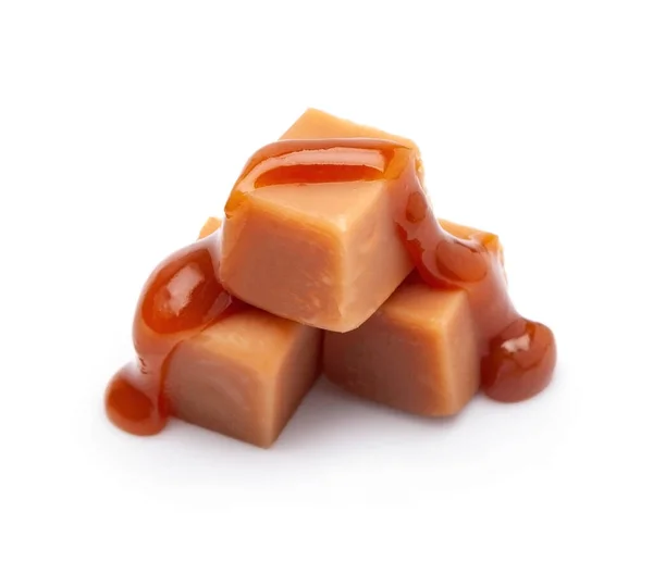 Karamellbonbons Mit Sauce Auf Weißem Hintergrund — Stockfoto