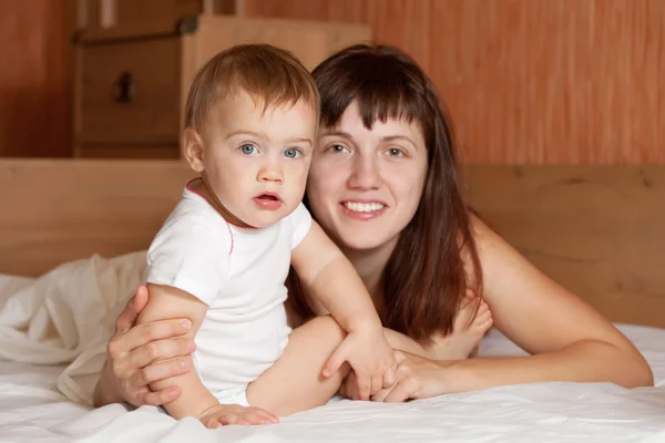 Year-old child with mother — Stock Photo, Image