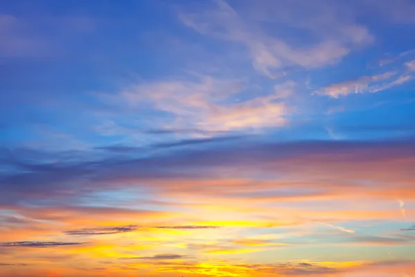 Himmelshintergrund bei Sonnenaufgang — Stockfoto