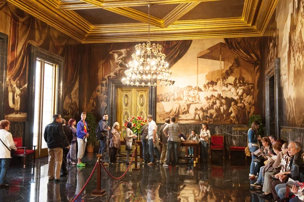 Salão de Crônicas no interior da prefeitura — Fotografia de Stock