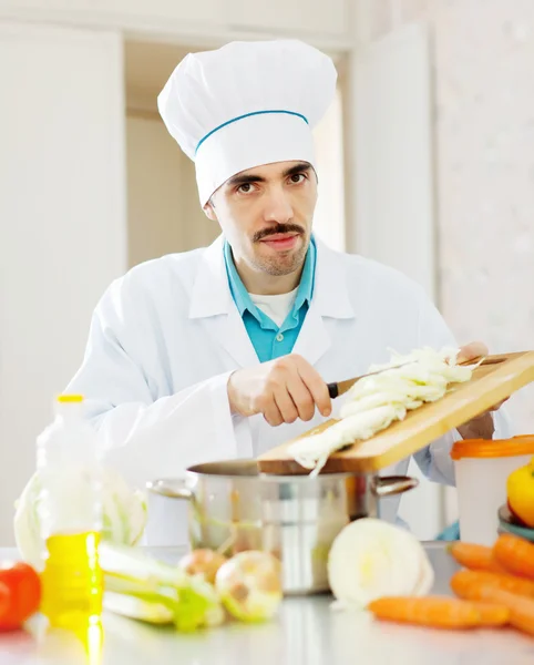 Chef cooking vegetarian lunch — Stock Photo, Image