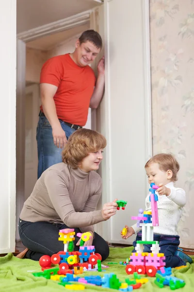 F familia de tres en casa — Foto de Stock