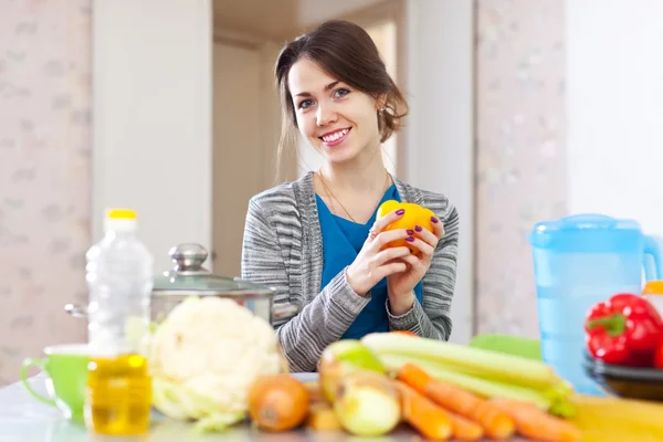 Happy beautiful woman with vegetables — Stock Photo, Image