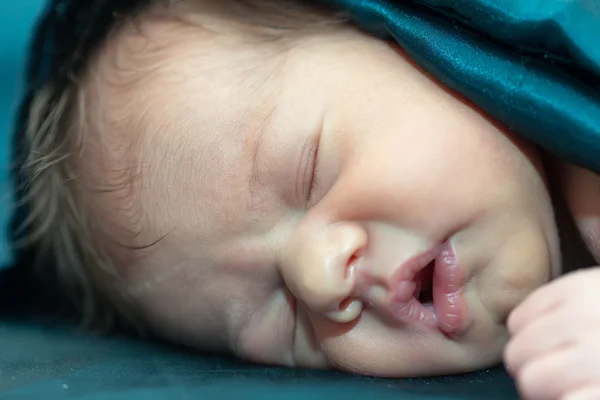 Newborn baby — Stock Photo, Image