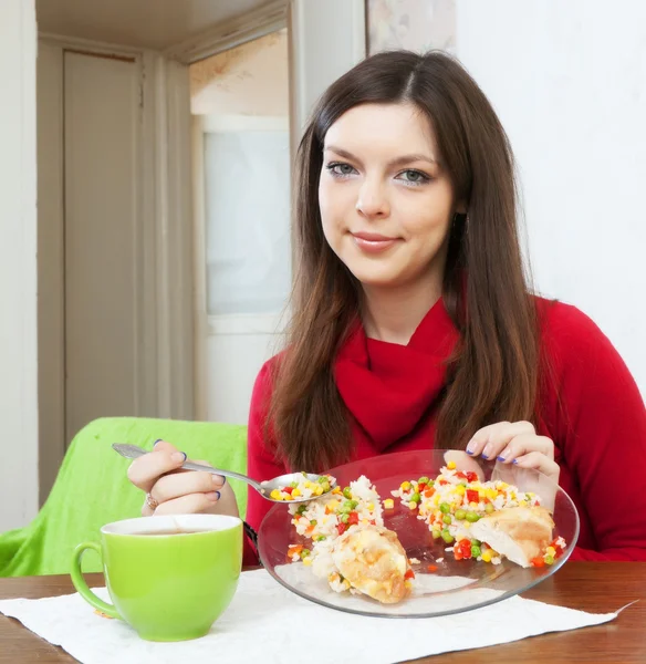 Pranzo diviso donna per due parti — Foto Stock