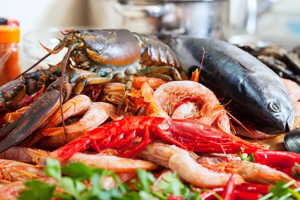 Zátiší s nevařené seafoods — Stock fotografie