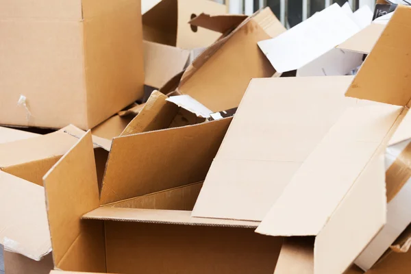 Discarded cardboard boxes — Stock Photo, Image