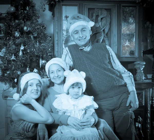 Imitation of antique photo of happy  family — Stock Photo, Image