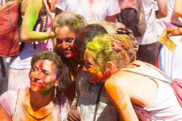 Girls at Festival Holi in Barcelona — Stock Photo, Image
