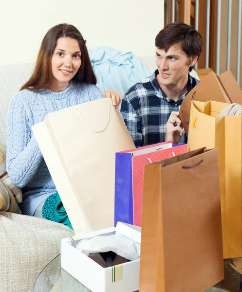Woman with boyfriend after shopping — Stock Photo, Image