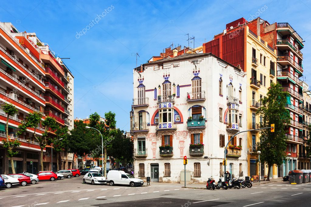 Casas Em Avinguda Meridiana Em Barcelona Espanha Fotografia De Stock Editorial C Jim Filim 50932103