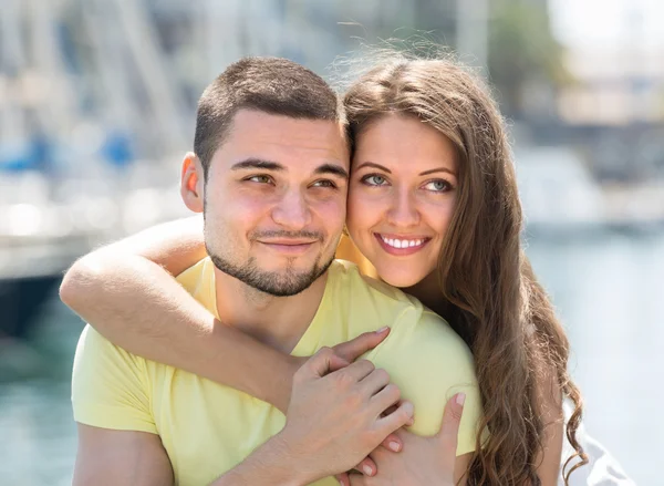 Casal descansando no berço — Fotografia de Stock