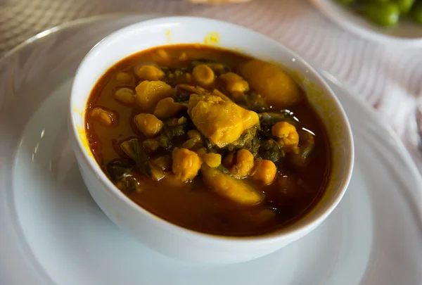 ひよこ豆とチャードラグー — ストック写真