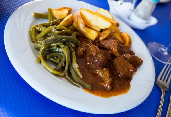 Veal stew with vegetables — Stock Photo, Image