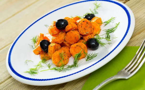 Glazed carrots with dill — Stock Photo, Image