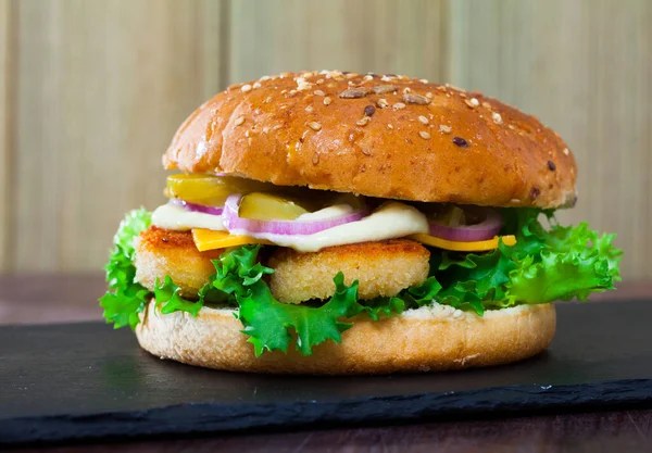 Burger z kurczaka — Zdjęcie stockowe