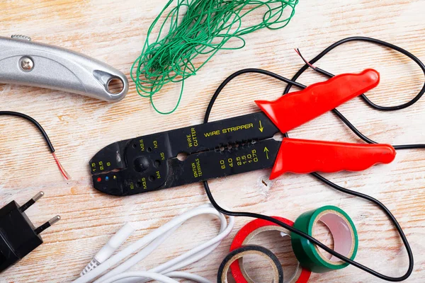 Manual wire stripper — Stock Photo, Image