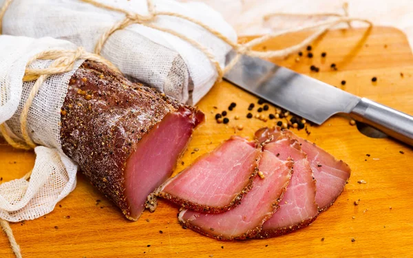 Ορεκτικό αποξηραμένο χοιρινό κρέας polendvica — Φωτογραφία Αρχείου