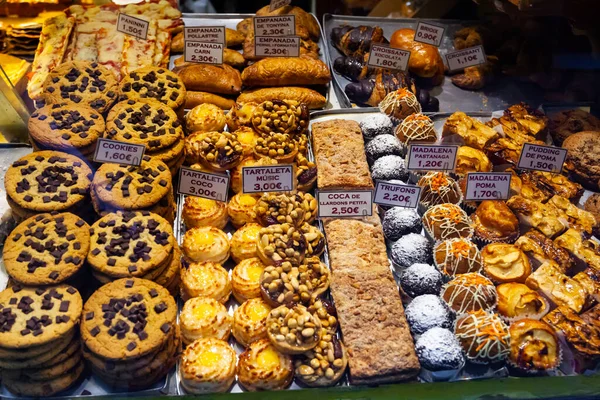 Vetrina della pasticceria catalana — Foto Stock