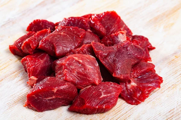 Raw beef prepared for stewing — Stock Photo, Image