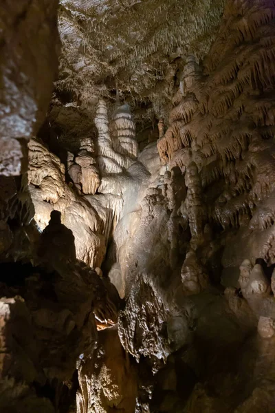 Балкаркська печера, частина Моравської карсти. — стокове фото