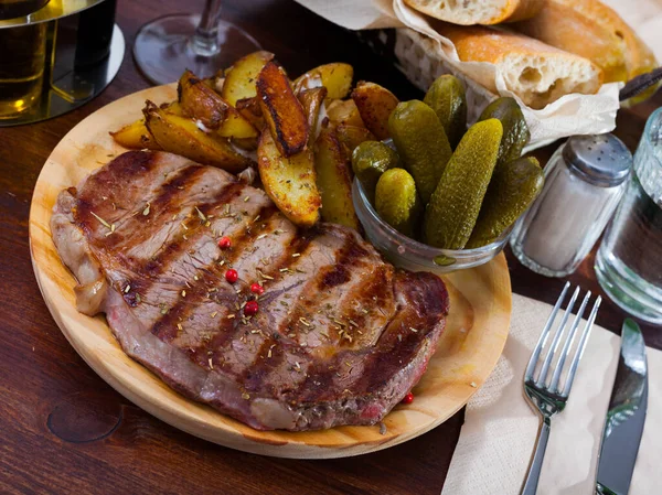 Smažený hovězí steak — Stock fotografie