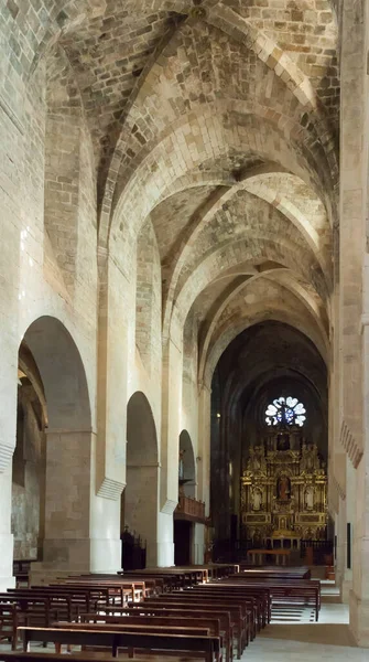 Inredning av kyrkan i klostret Santes Creus — Stockfoto