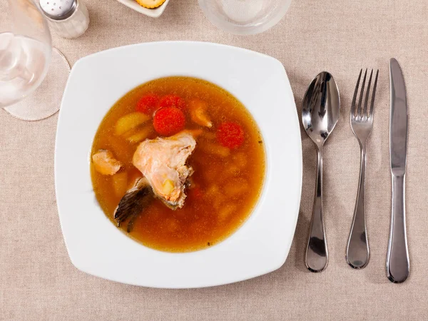 Sopa Salmón Con Verduras Patatas Zanahorias Perejil — Foto de Stock