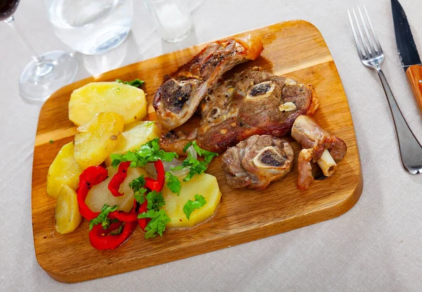 Delicious Baked Lamb Leg Slices Served Fried Potatoes Red Pepper — Stock Photo, Image