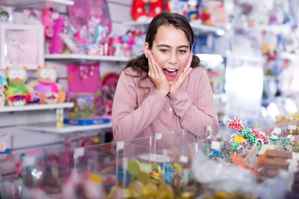 Positive Schoolgirl Delighted Choosing Lollipop Candy Store — Stock Photo, Image