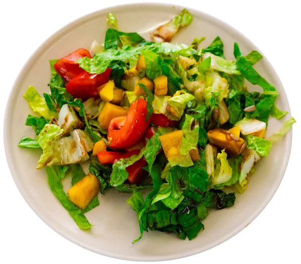 Köstlicher Gemüsesalat Mit Tomaten Gemüse Gelber Paprika Mango Und Sonnenblumenkernen — Stockfoto