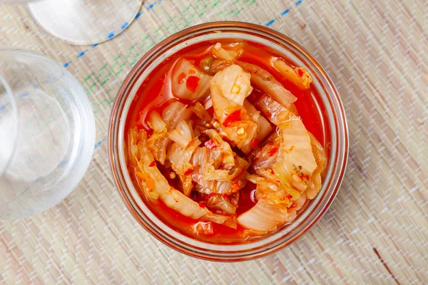 Kimchi Chou Dans Bol Avec Des Baguettes Pour Manger Sur — Photo