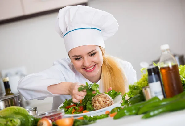 Professional Chef Decorating Plate Salad Cheese Smiling — Stock Photo, Image