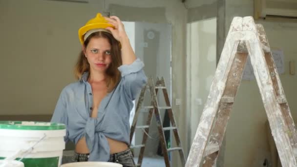 Seductive Woman Hardhat Denim Shirt Posing Next Stepladder Room Being — 图库视频影像