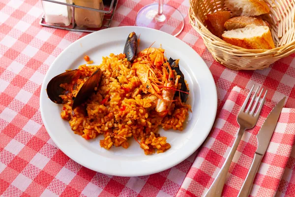 Ισπανικό Πιάτο Θαλασσινό Paella Ρύζι Γαρίδες Και Μύδια Κανείς — Φωτογραφία Αρχείου