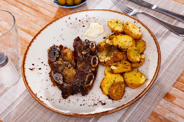 Populaire Grill Schotel Spanje Churrasco Ternera Gegrild Rundvlees Spareribs — Stockfoto