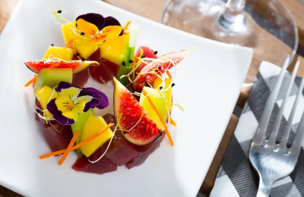 Delicious Seafood Tartare Prepared Raw Tuna Garnished Cucumber Figs Flowers — Stock Photo, Image