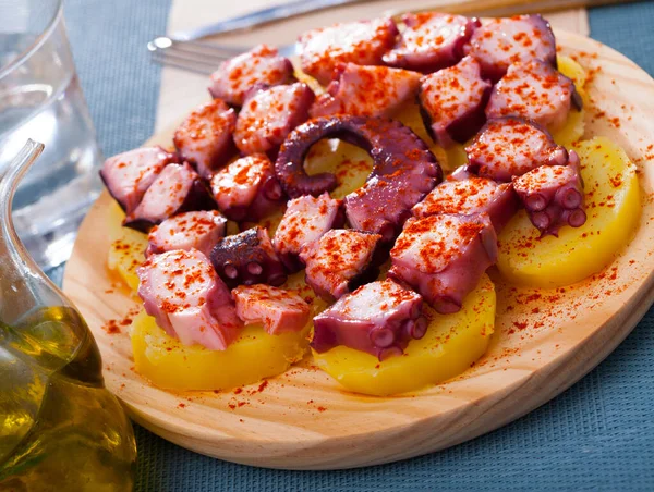 Pulpo Gallega Traditional Galician Dish Baked Octopus Boiled Potatoes Sweet — Stock Photo, Image