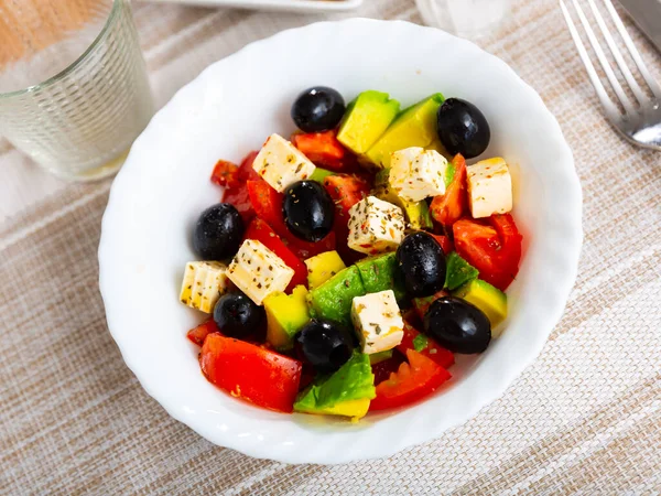 Traditional Mediterranean Salad Mozzarella Cheese Black Olives Avocado Ceramic Plate — Stock Photo, Image