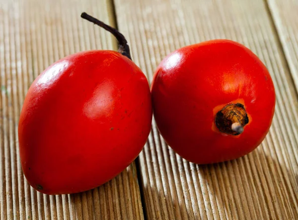 Fruta Tamarillo Orgânica Suculenta Fresca Mesa Madeira — Fotografia de Stock